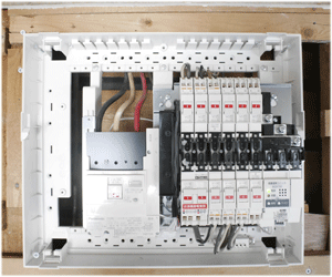 H様邸分電盤交換中